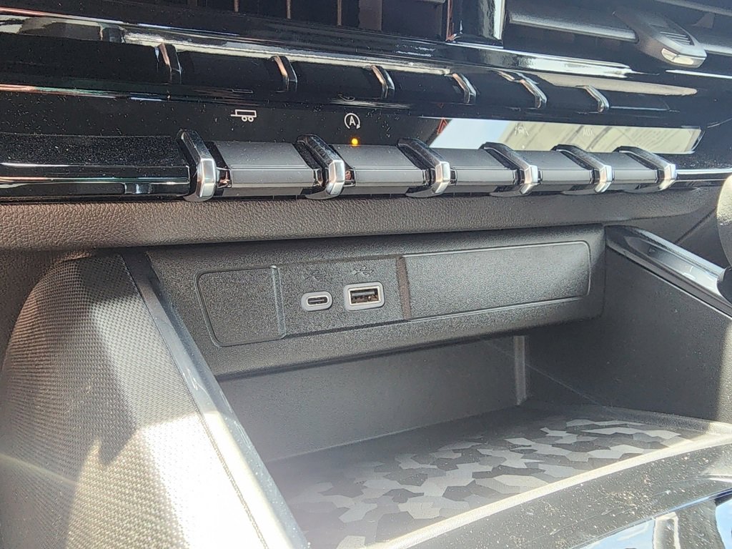 2025 Gmc Canyon Elevation photo 29