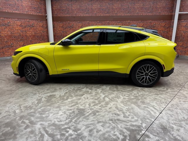 2025 Ford Mustang Mach-E Premium photo 2