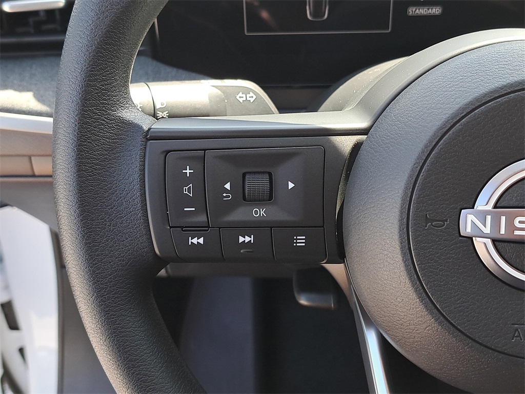 2026 Nissan Kicks SV photo 21