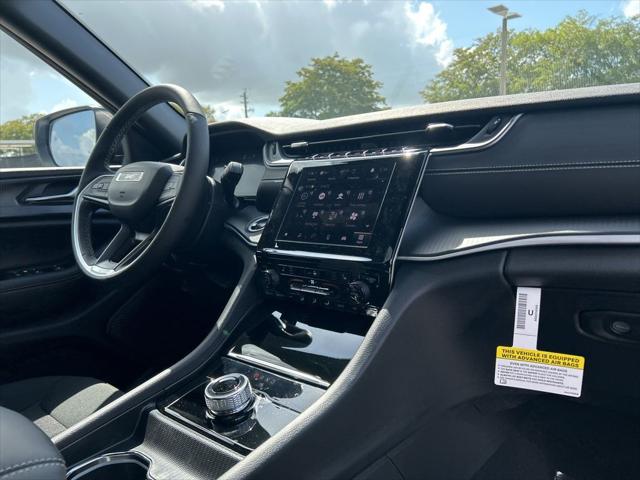 2025 Jeep Grand Cherokee Laredo X photo 19