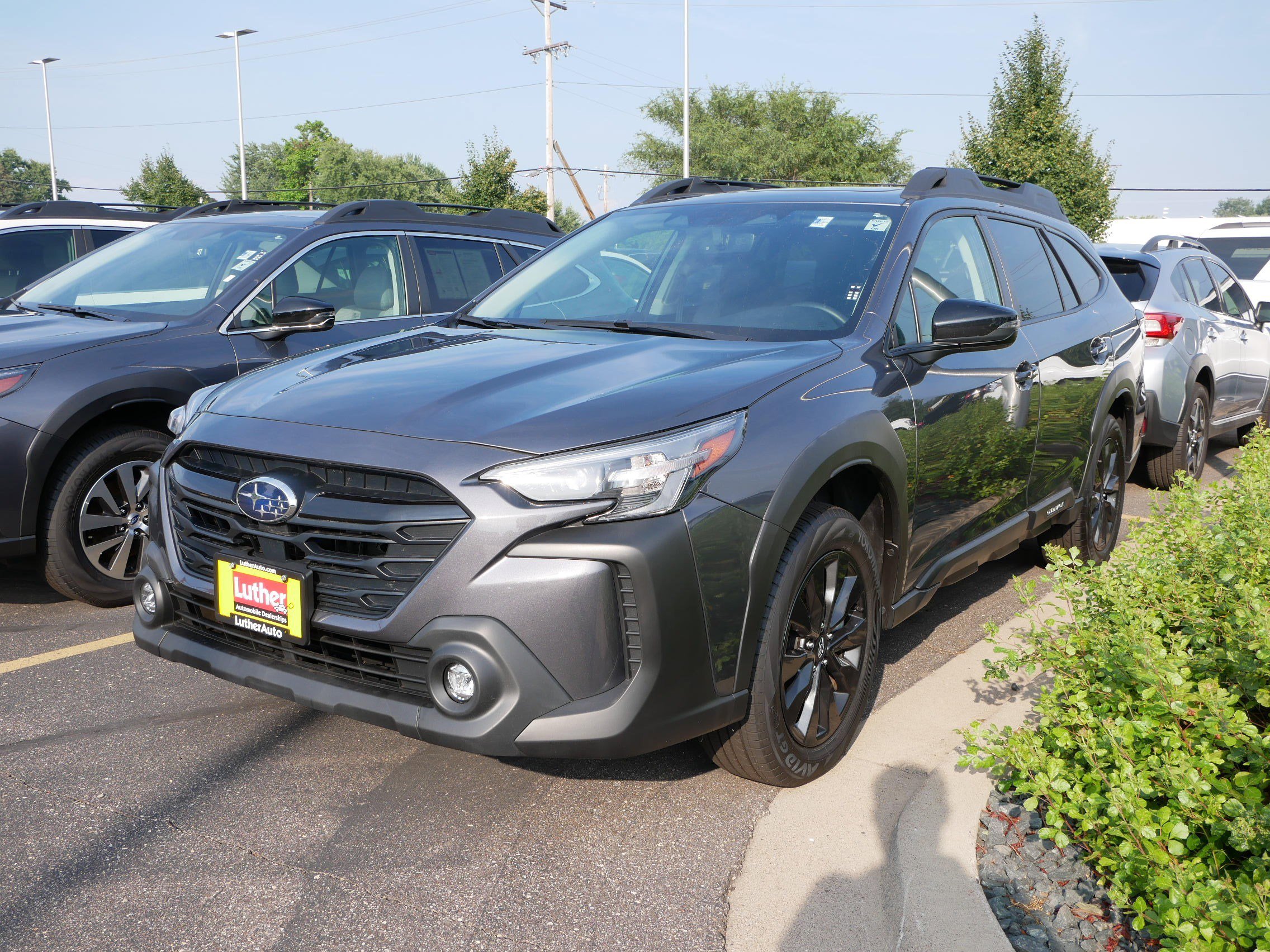 2025 Subaru Outback Onyx Edition photo 2