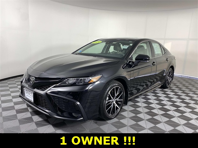 2024 Toyota Camry SE photo 3