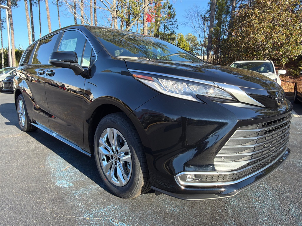 2026 Toyota Sienna Limited's photo