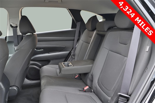 2025 Hyundai Tucson SE photo 4