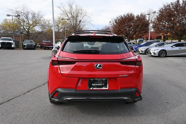 2022 Lexus UX 200 F SPORT photo 4