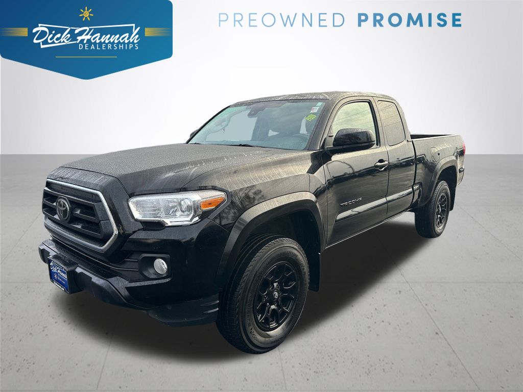 2022 Toyota Tacoma SR5's photo
