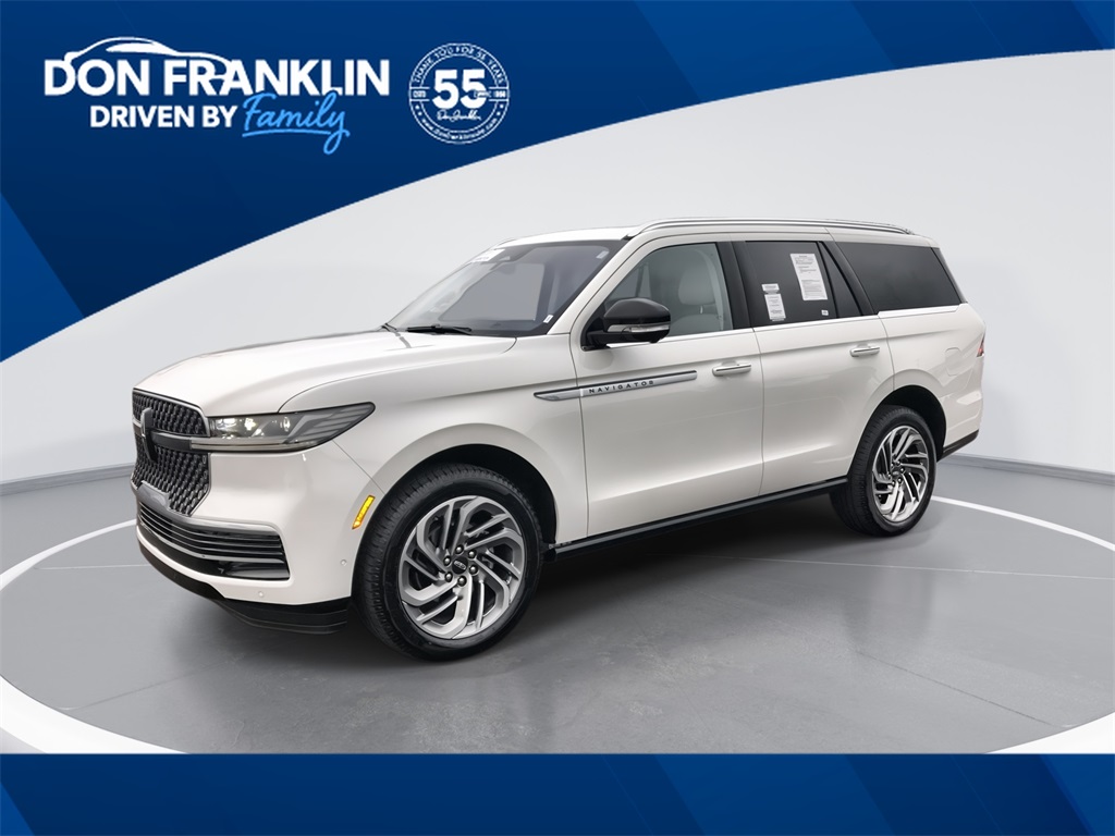 2025 Lincoln Navigator Reserve's photo