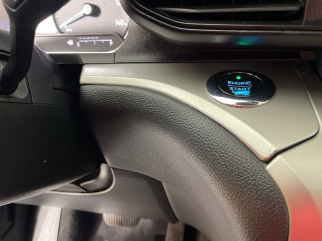 2021 Ford Explorer XLT photo 21