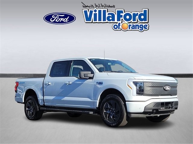 2025 Ford F-150 Lightning Flash's photo