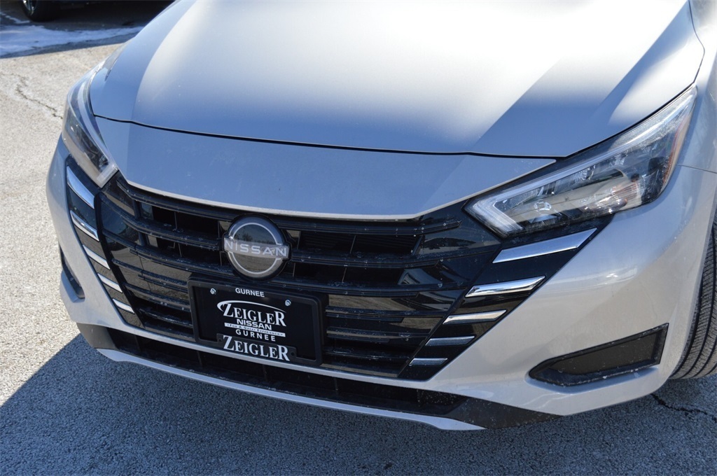 2025 Nissan Versa S photo 13