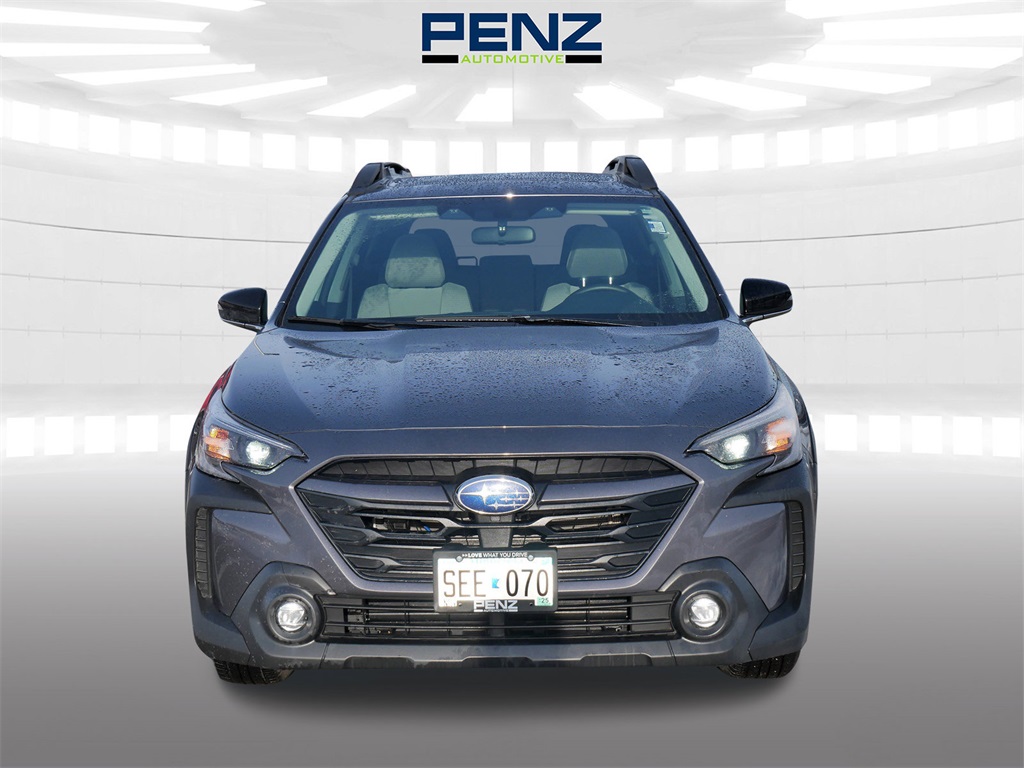 2025 Subaru Outback Premium's photo