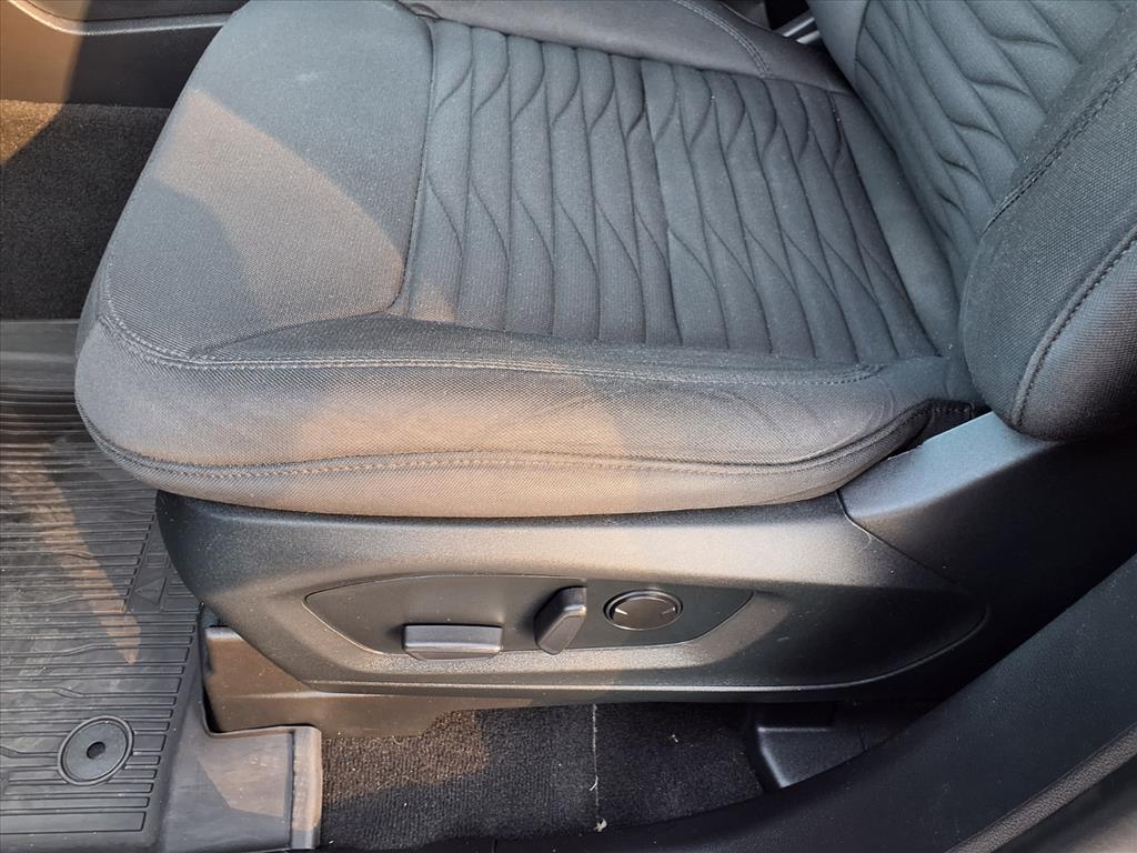 2020 Ford Explorer XLT photo 14