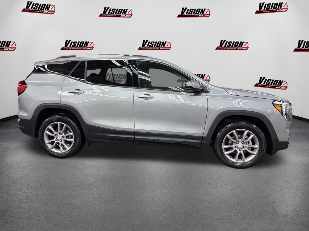 2024 Gmc Terrain SLT photo 4