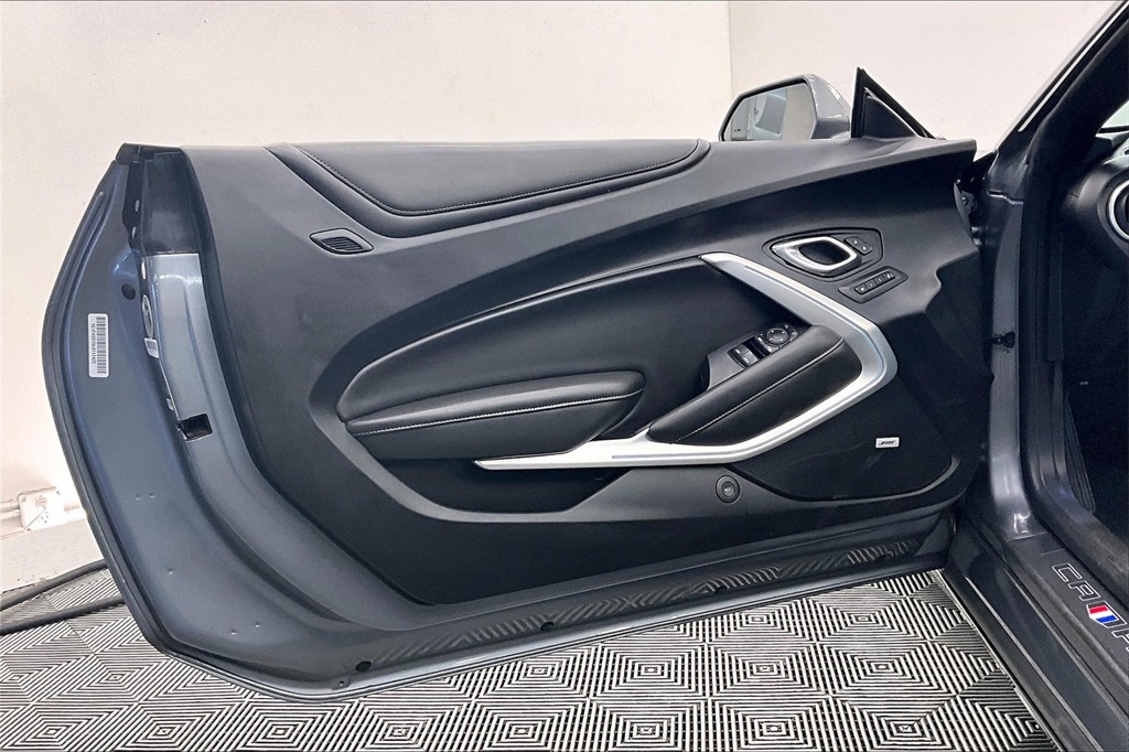 2020 Chevrolet Camaro 2SS photo 24