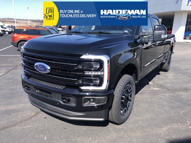 2025 Ford F-350 Super Duty Platinum's photo