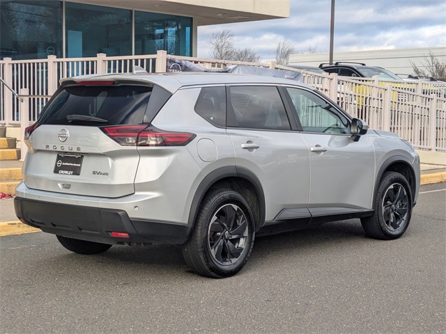 2024 Nissan Rogue SV photo 3