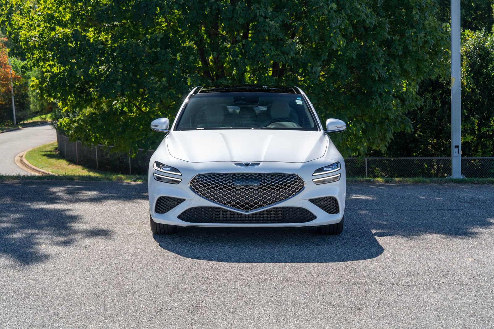 2022 Genesis G70 2.0T Prestige photo 4