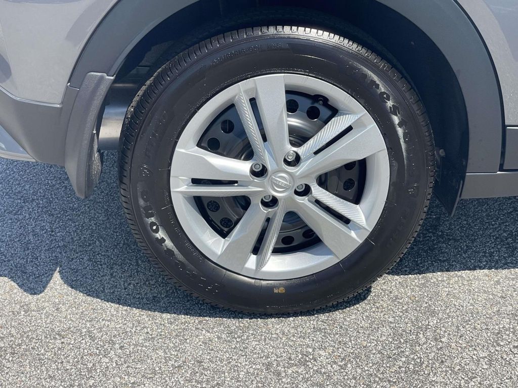 2025 Nissan Kicks Play S photo 7