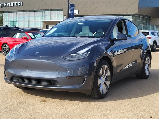 Used 2023 Tesla Model Y Long Range with VIN 7SAYGDEE5PA130488 for sale in Fort Worth, TX
