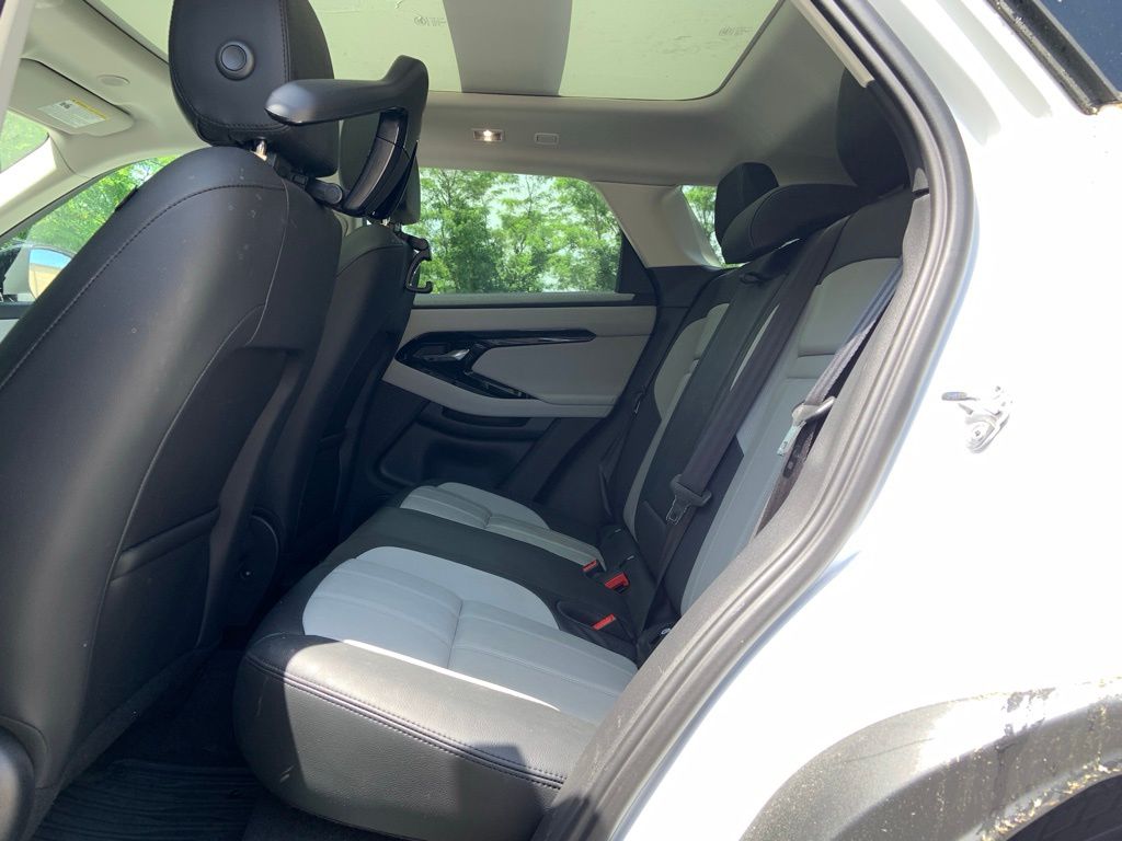 2024 Land Rover Range Rover Evoque Dynamic SE photo 13