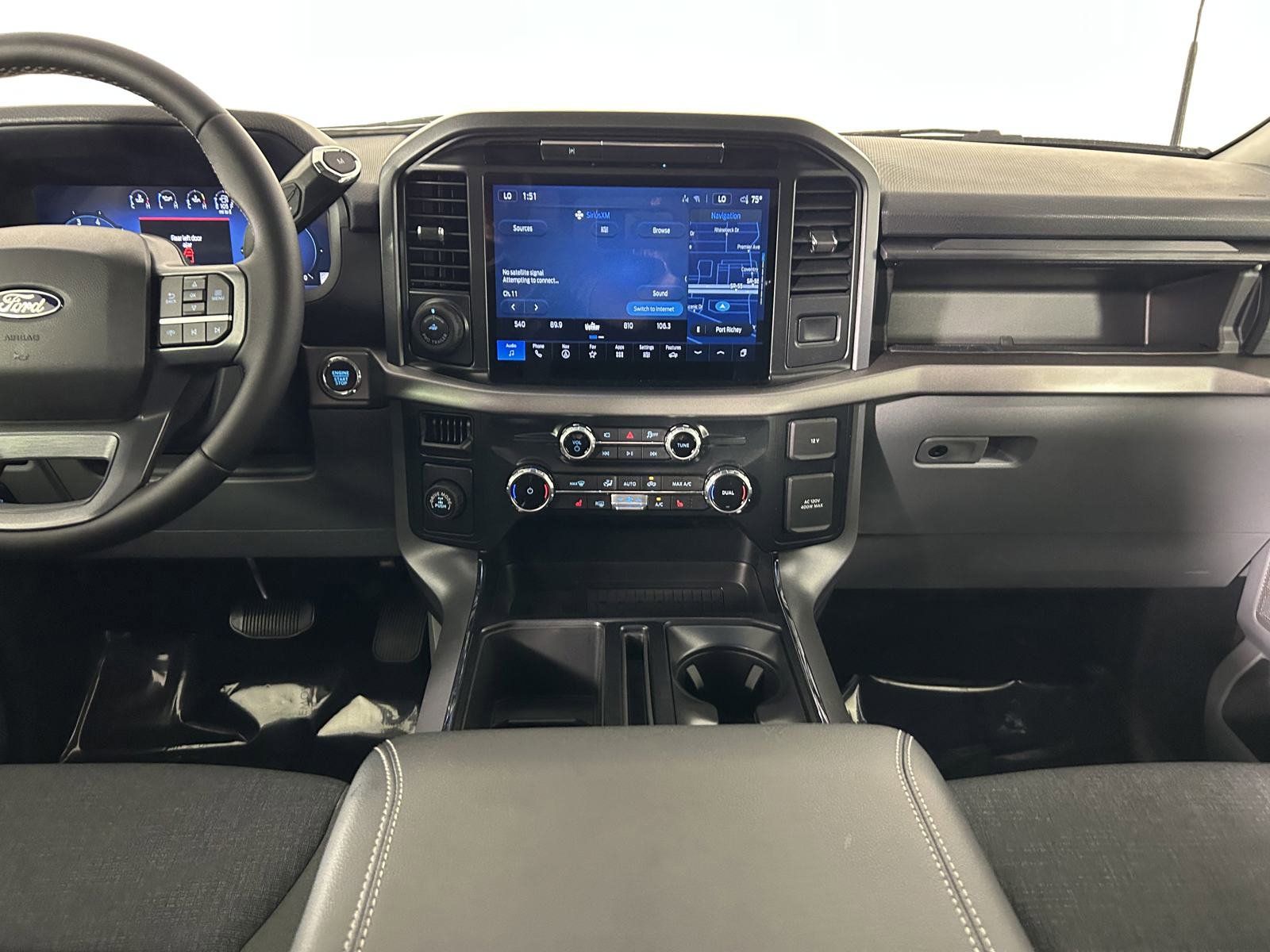 2025 Ford F-150 XLT photo 14