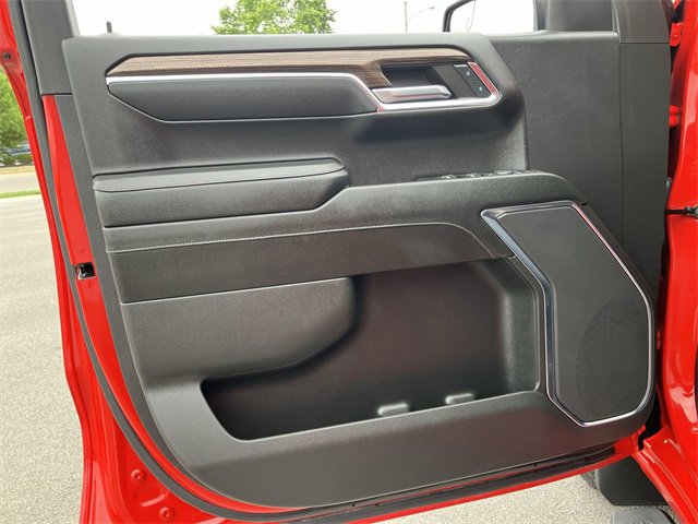 2024 Chevrolet Silverado 1500 LT photo 13
