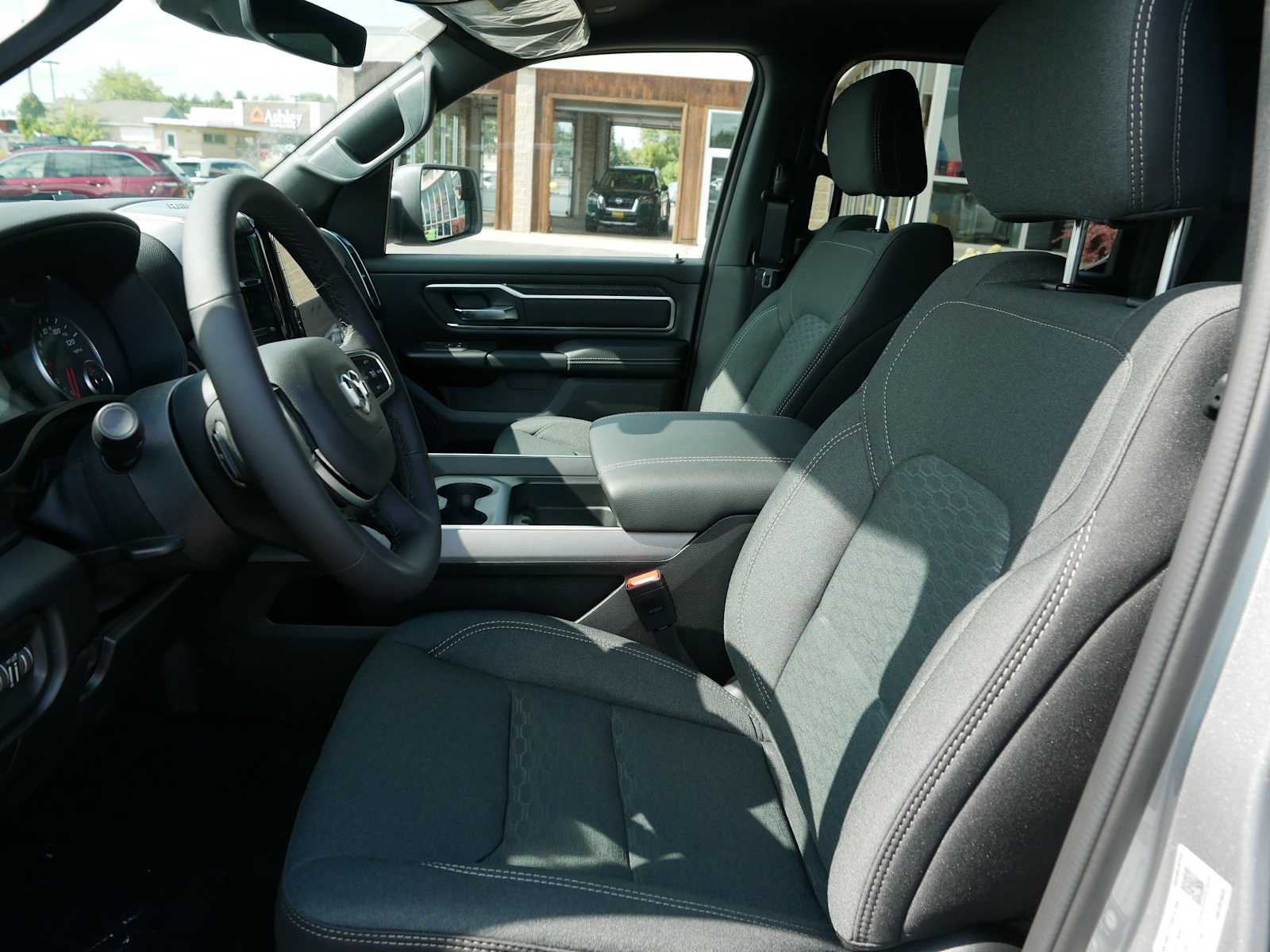 2025 Ram 1500 Big Horn photo 10