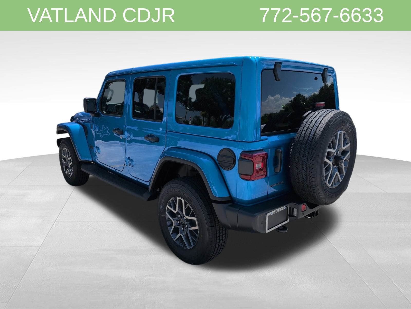 2025 Jeep Wrangler Sahara photo 4