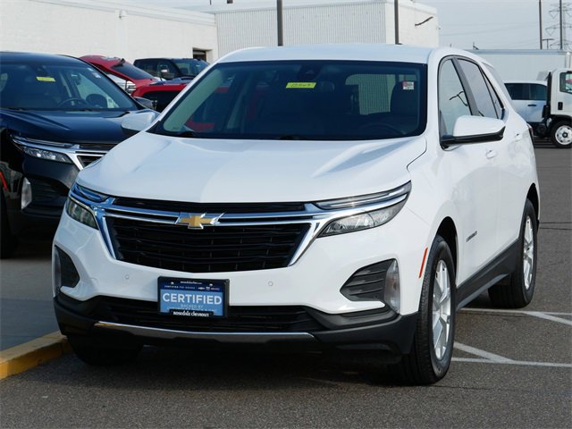 2024 Chevrolet Equinox LT photo 2