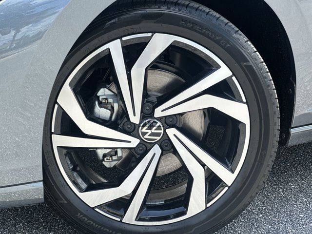 2025 Volkswagen Jetta 1.5T SEL photo 2
