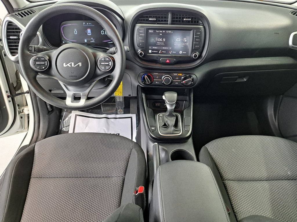 2023 Kia Soul LX photo 18