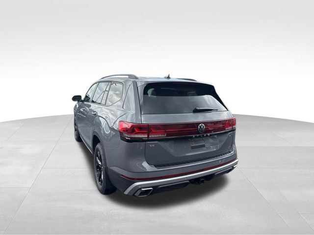 2025 Volkswagen Atlas Peak Edition SE photo 3