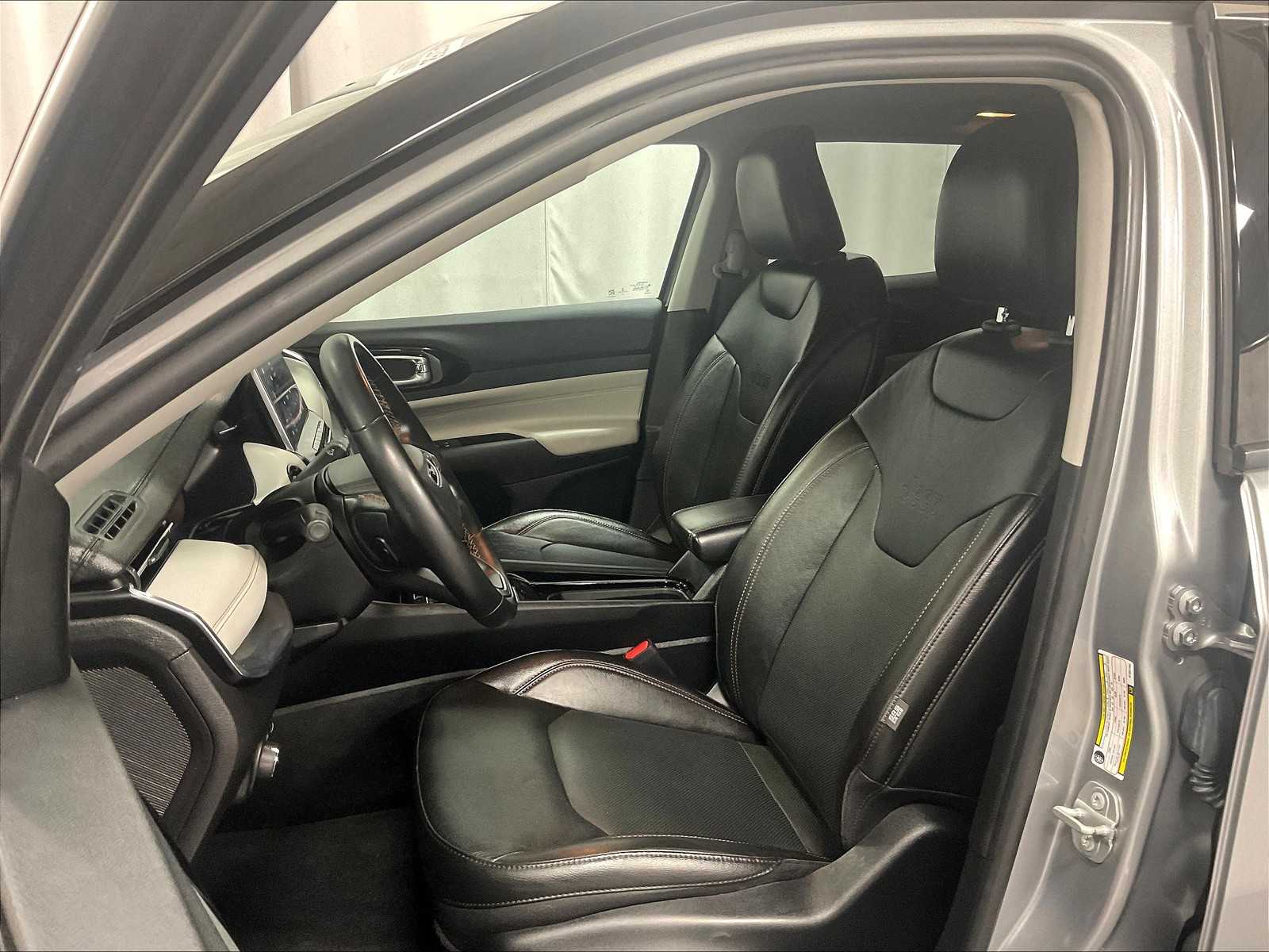 2022 Jeep Compass Limited photo 7