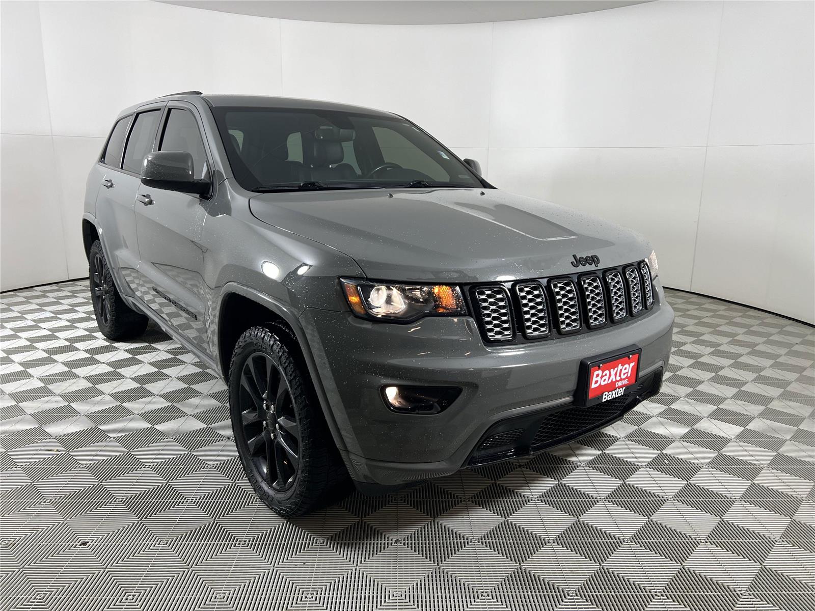2022 Jeep Grand Cherokee WK Laredo X's photo