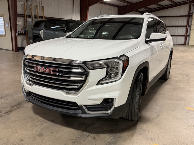2024 Gmc Terrain SLT photo 3