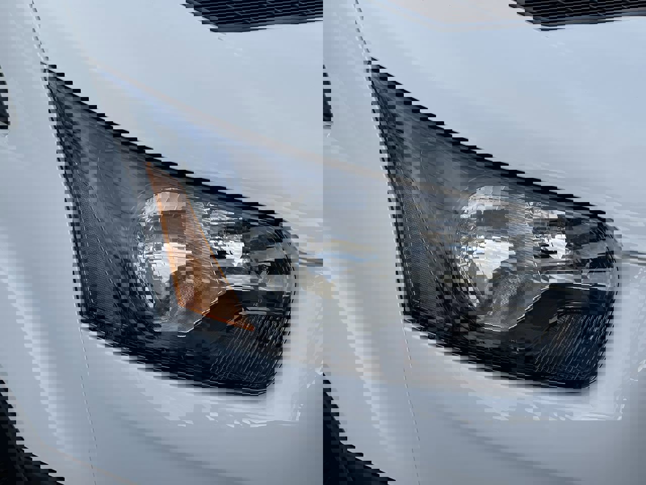 2024 Ford Transit Cutaway photo 4