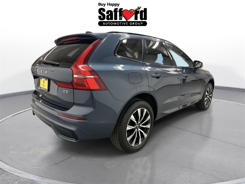 2024 Volvo XC60 B5 Plus photo 8