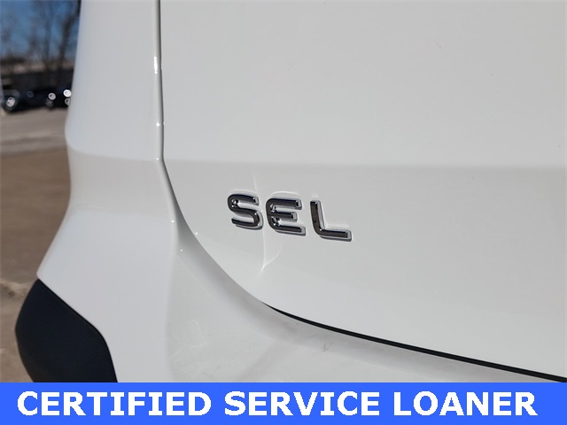 2025 Volkswagen Taos SEL photo 3