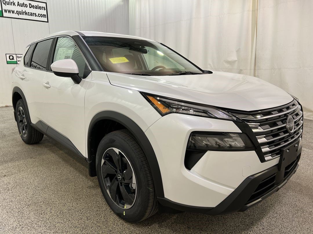 New 2025 Everest White Pearl Nissan SV image 1