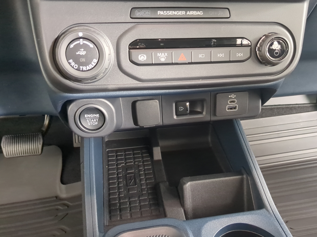 2025 Ford Maverick Lariat photo 12