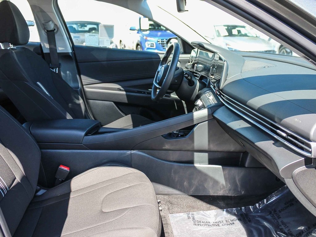 2024 Hyundai Elantra SEL photo 15