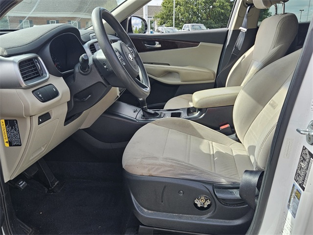 2016 Kia Sorento LX photo 2