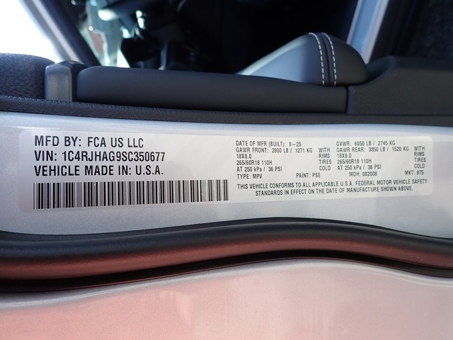 2025 Jeep Grand Cherokee Laredo X photo 15