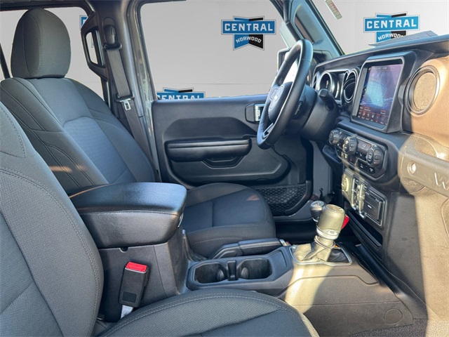 2021 Jeep Wrangler Unlimited Willys photo 13