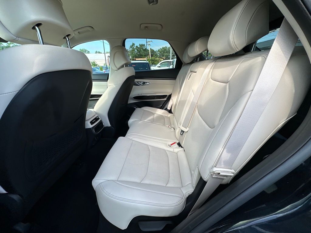 2022 Genesis GV70 2.5T photo 10