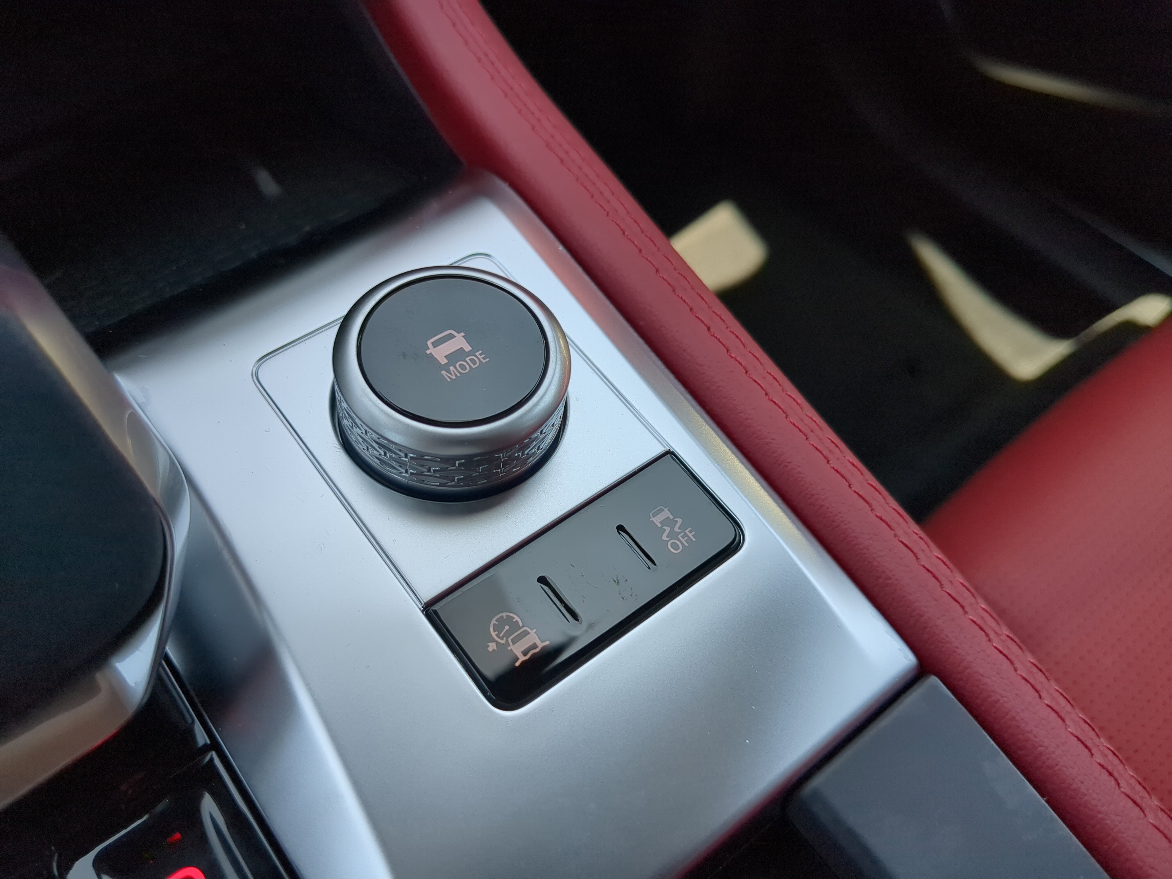 2026 Jaguar F-PACE P250 R-Dynamic S photo 13
