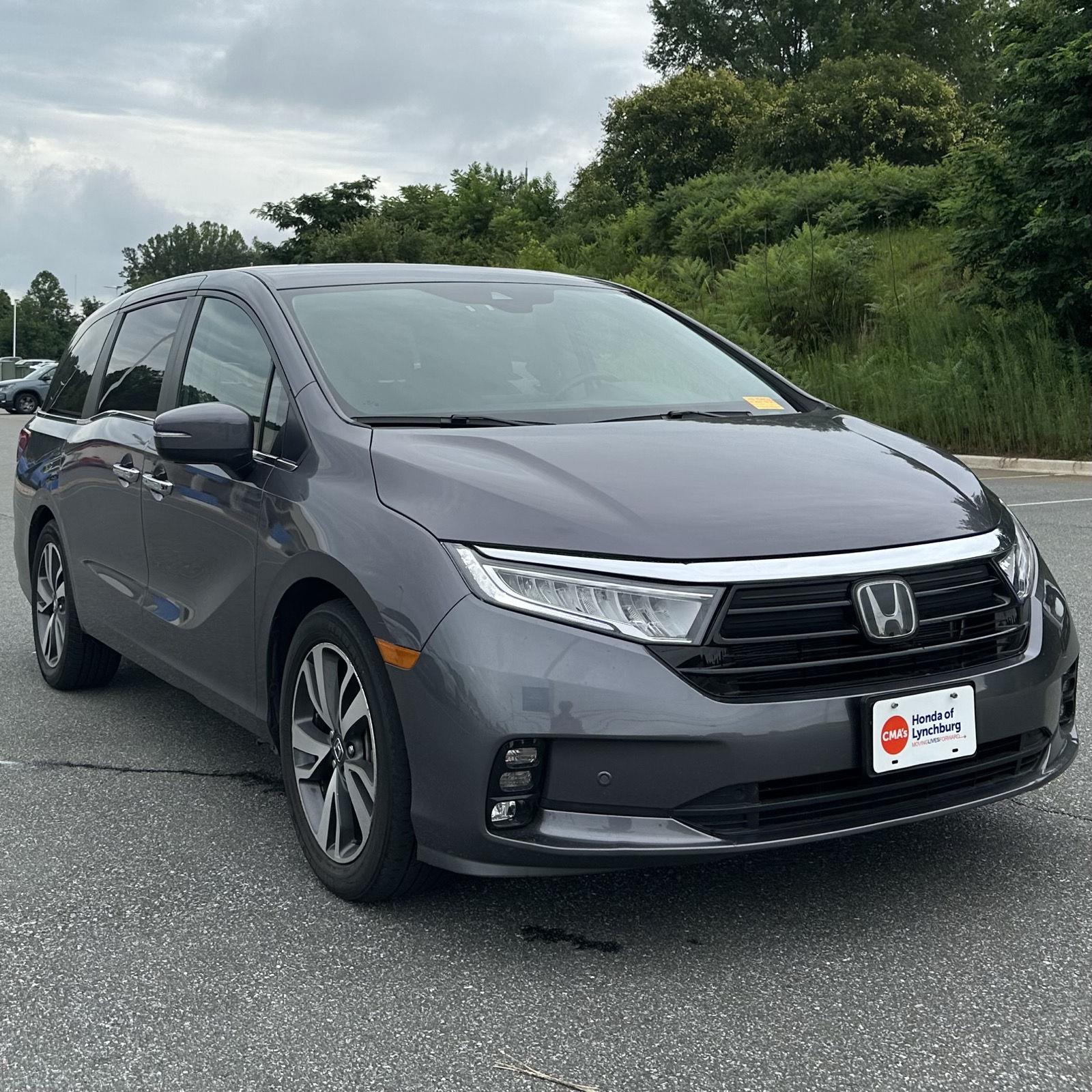 2022 Honda Odyssey Touring photo 7
