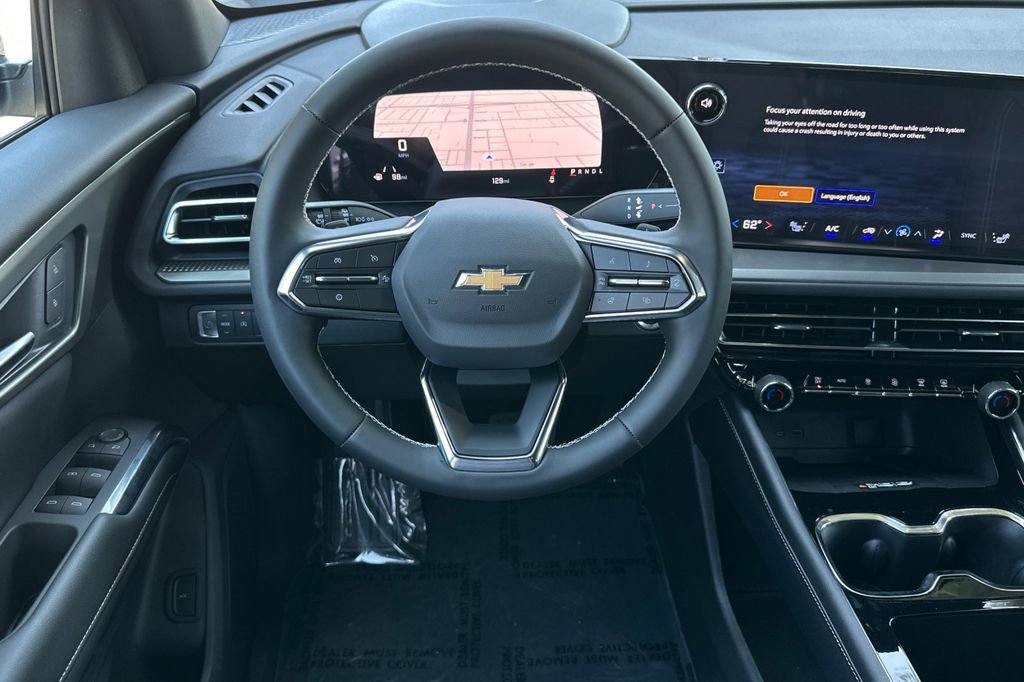 2025 Chevrolet Traverse photo 16