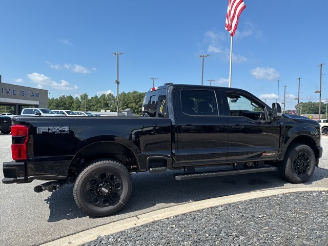 2025 Ford F-350 photo 12