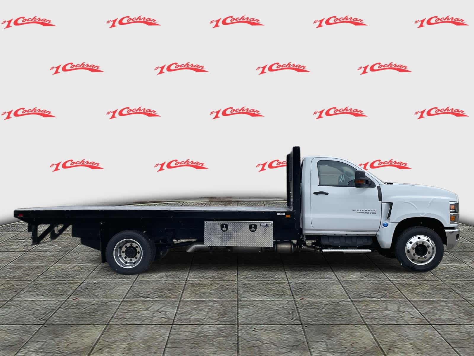 2024 Chevrolet Silverado 5500HD Work Truck photo 2